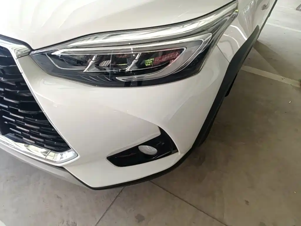 Toyota Yaris L — фото 24