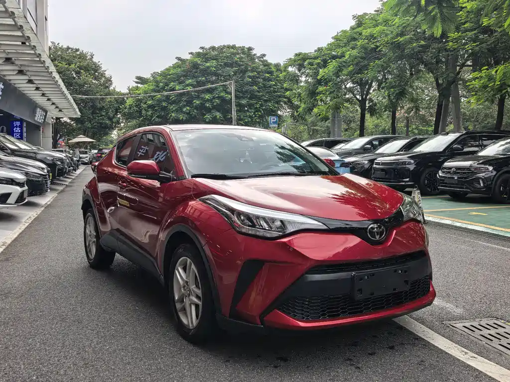 Toyota C-HR — фото 3