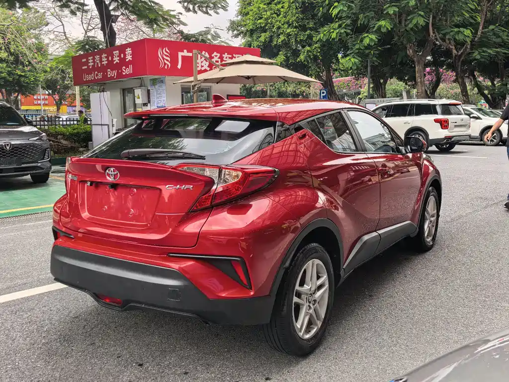 Toyota C-HR — фото 5