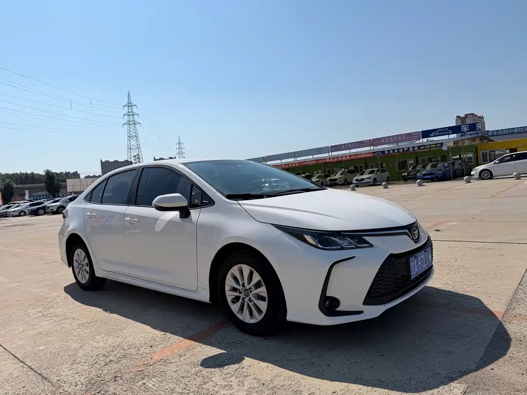 Toyota Corolla — фото 3