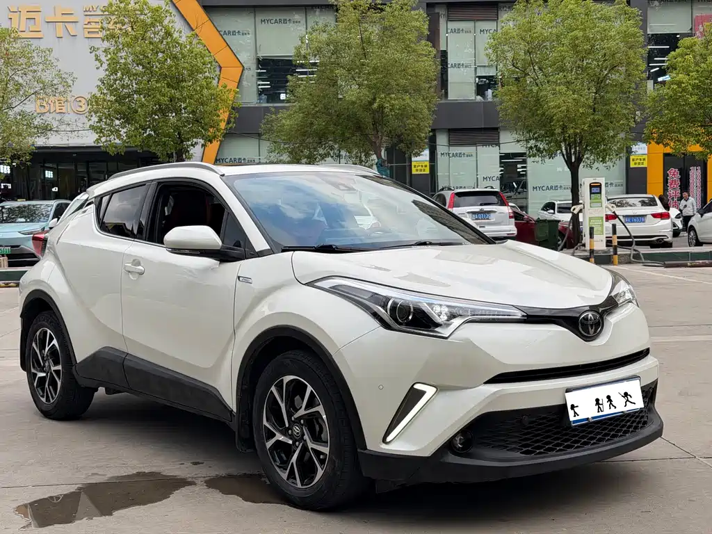 Toyota C-HR — фото 3