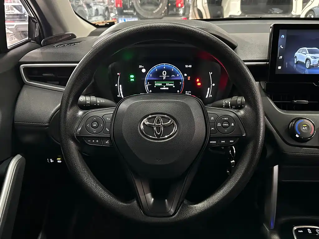 Toyota Corolla Cross — фото 3