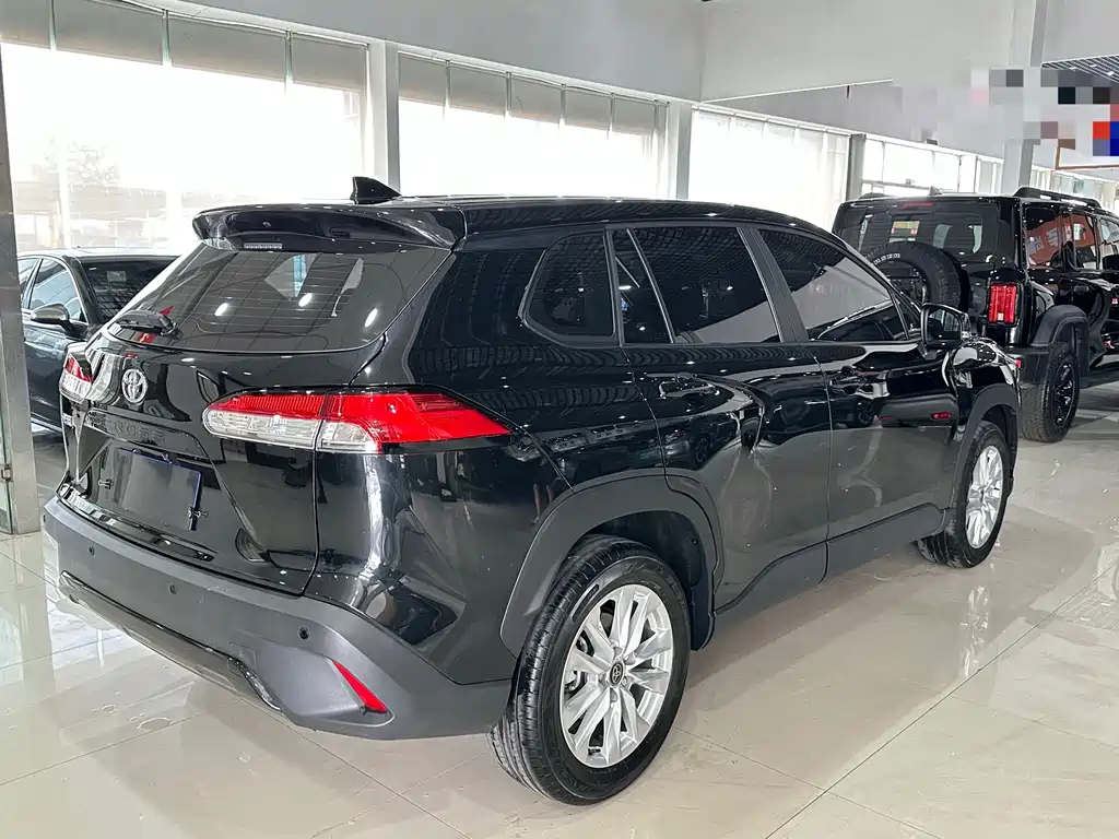 Toyota Corolla Cross — фото 10