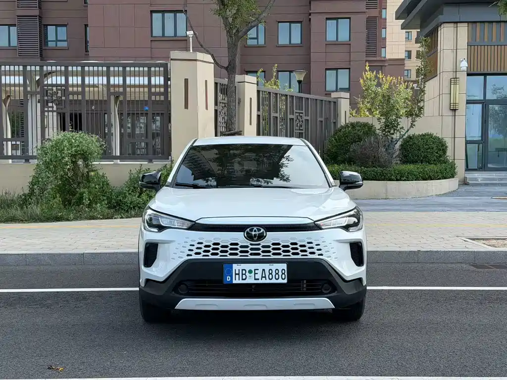 Toyota Corolla Cross — фото 2