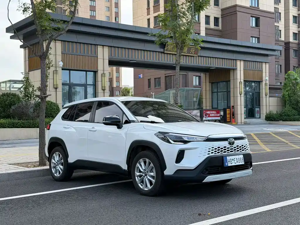 Toyota Corolla Cross — фото 3