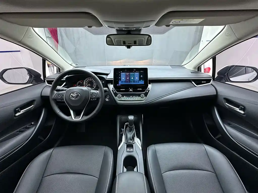 Toyota Corolla — фото 11