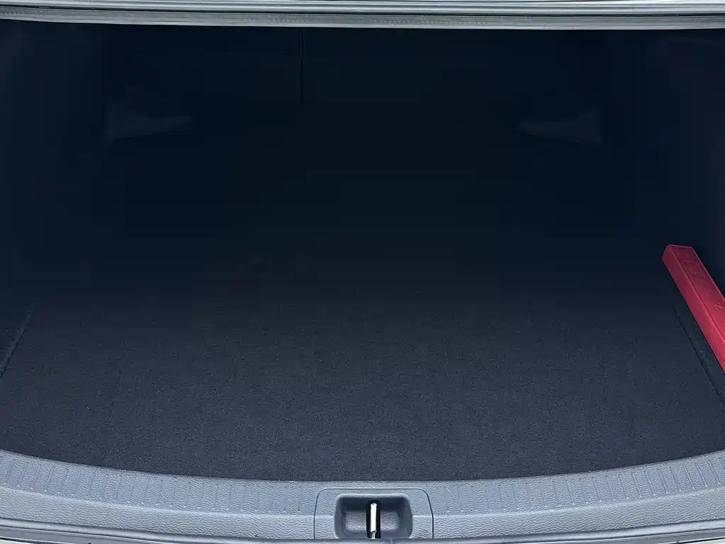 Toyota Corolla — фото 19