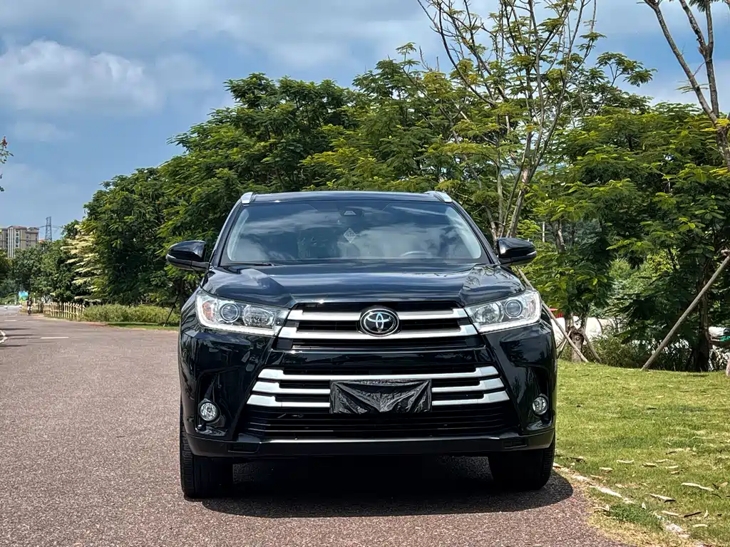 Toyota Highlander — фото 2