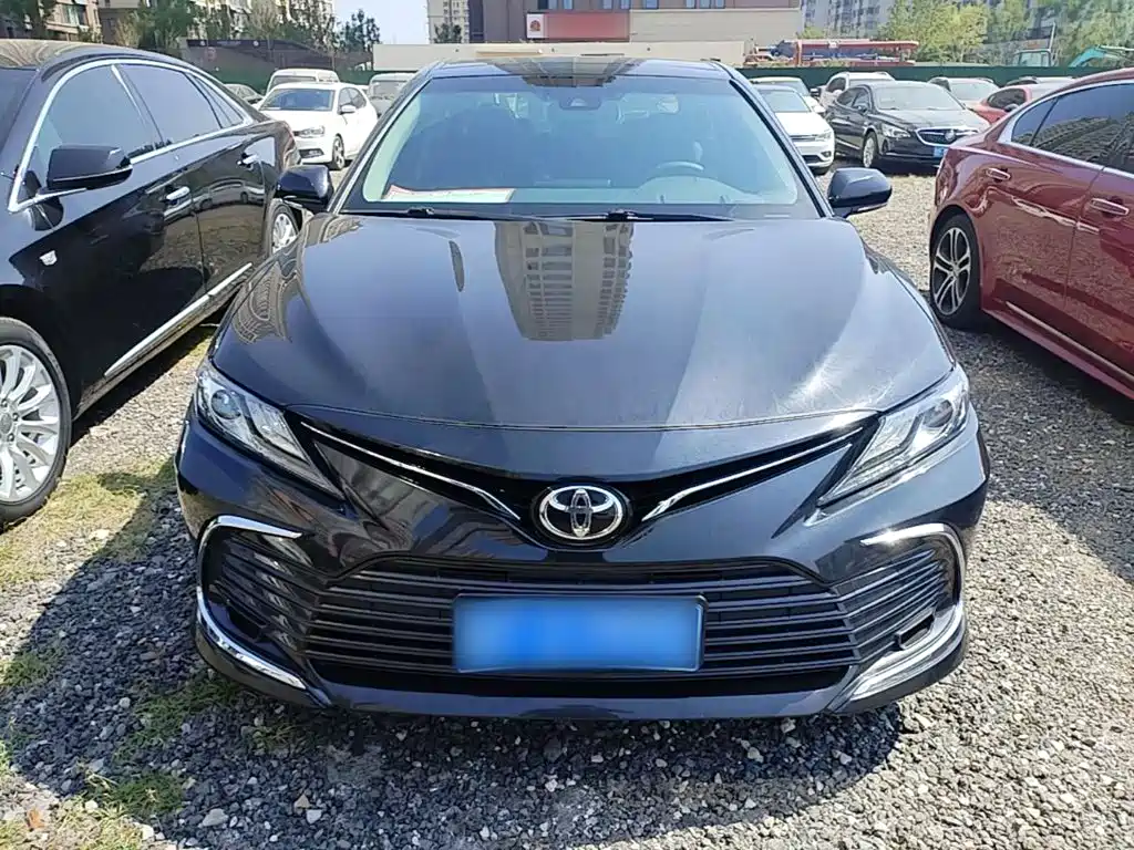 Toyota Camry — фото 3