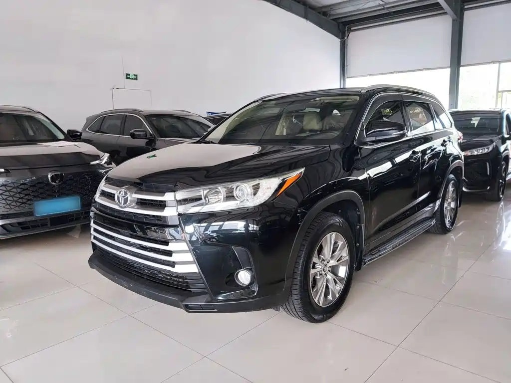 Toyota Highlander — фото 2
