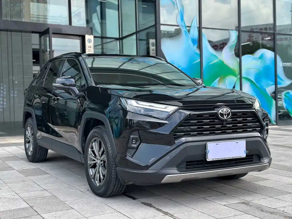 Toyota RAV4 — фото 2