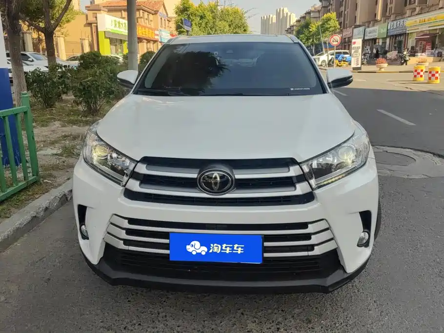 Toyota Highlander — фото 2