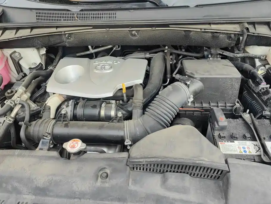 Toyota Highlander — фото 10
