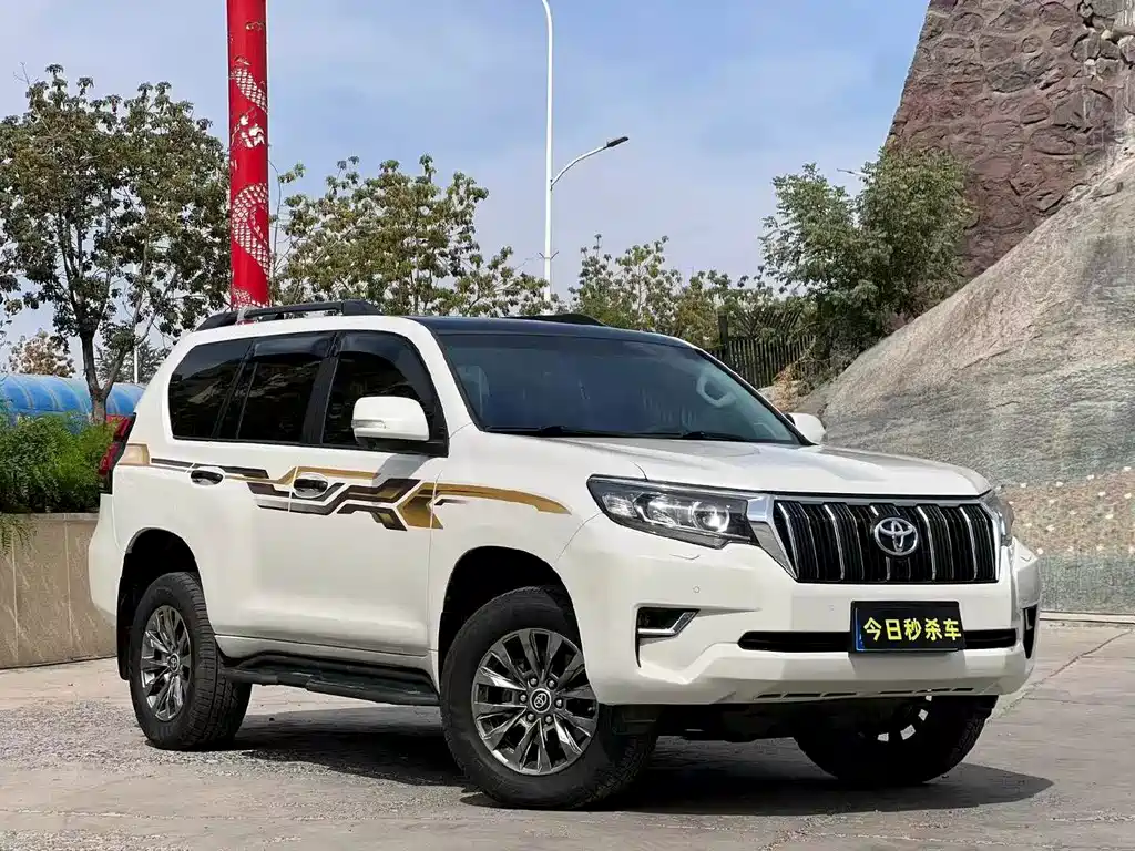 Toyota Prado — фото 3