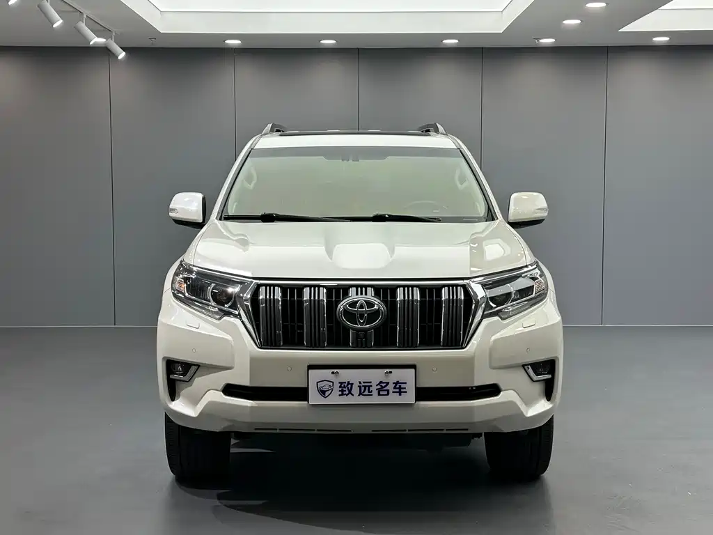 Toyota Prado — фото 2