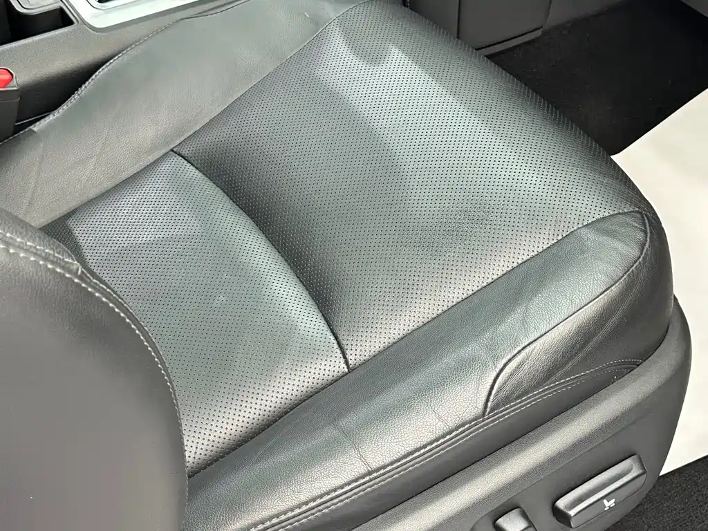 Toyota Prado — фото 30