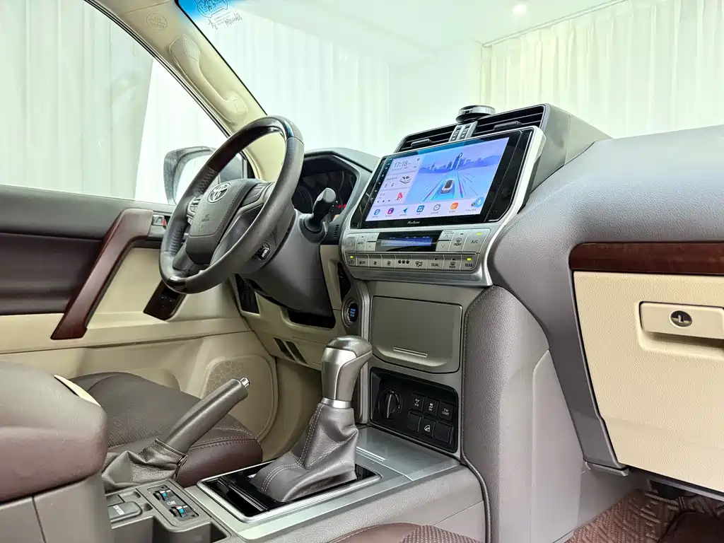 Toyota Prado (Import) — фото 10