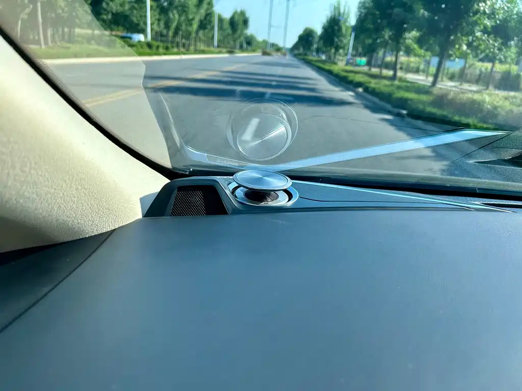 Toyota Vellfire — фото 10