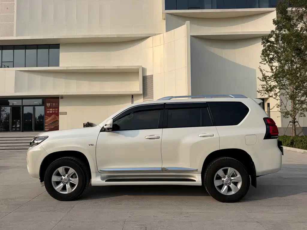 Toyota Prado (Import) — фото 8