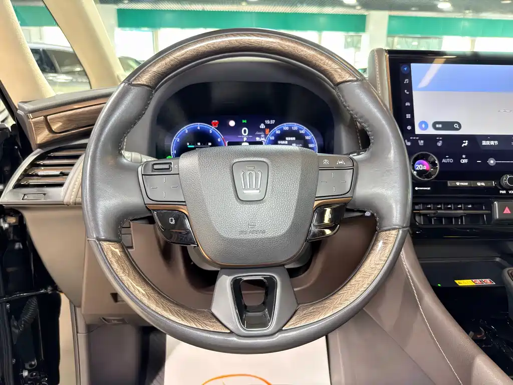 Toyota Vellfire — фото 5