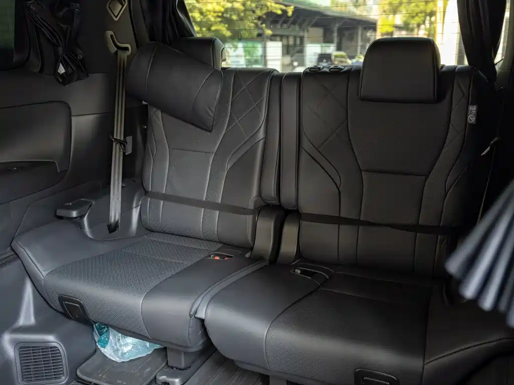 Toyota Alphard — фото 21