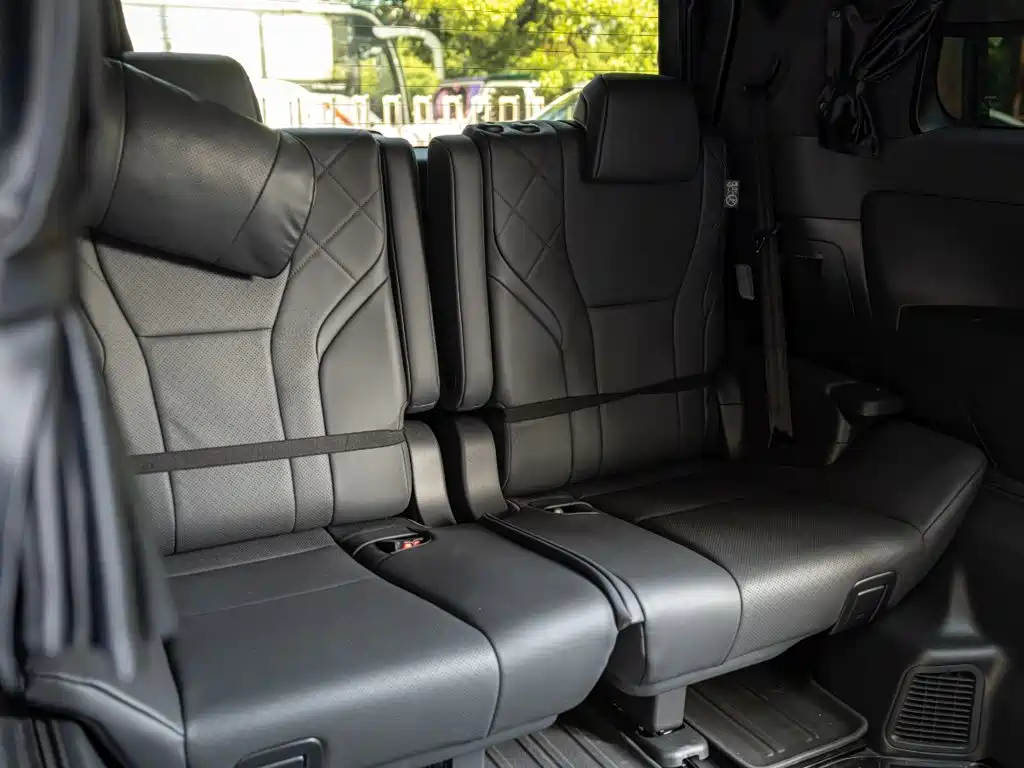Toyota Alphard — фото 22