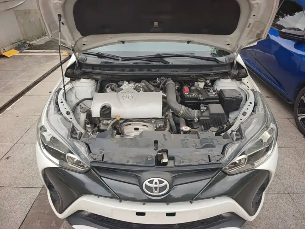Toyota Yaris L — фото 20