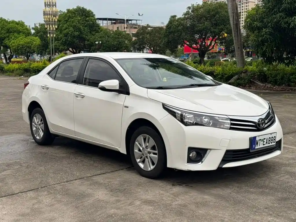 Toyota Corolla — фото 3