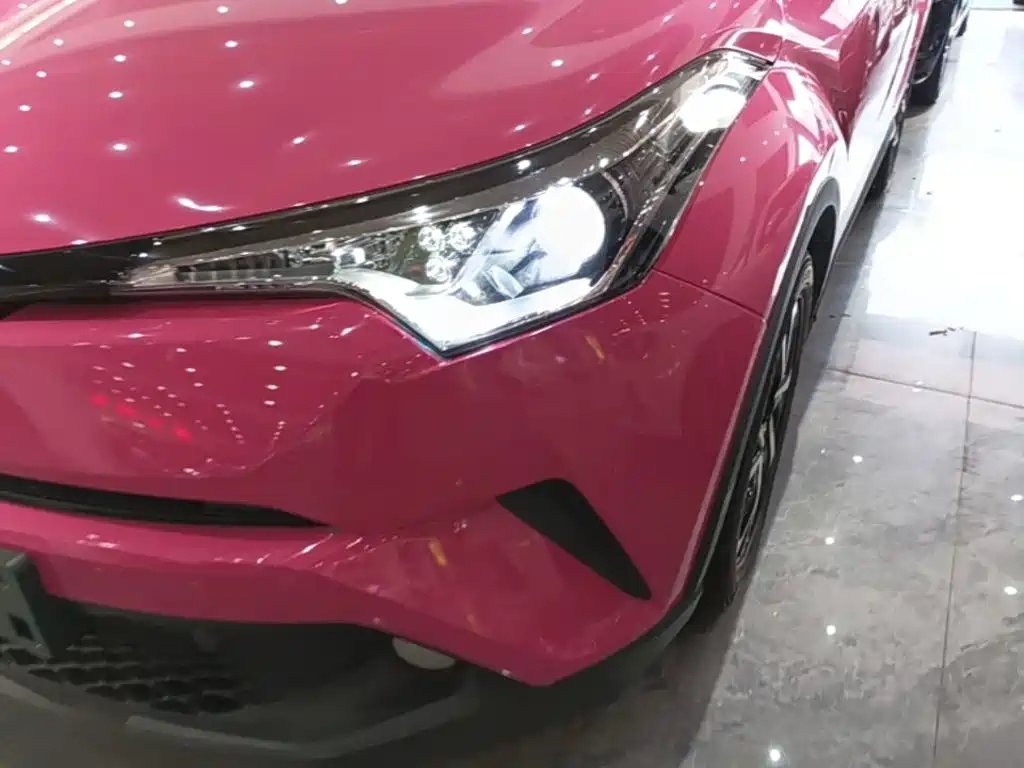 Toyota C-HR — фото 24
