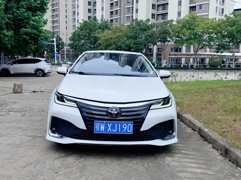 Toyota Allion — фото 2
