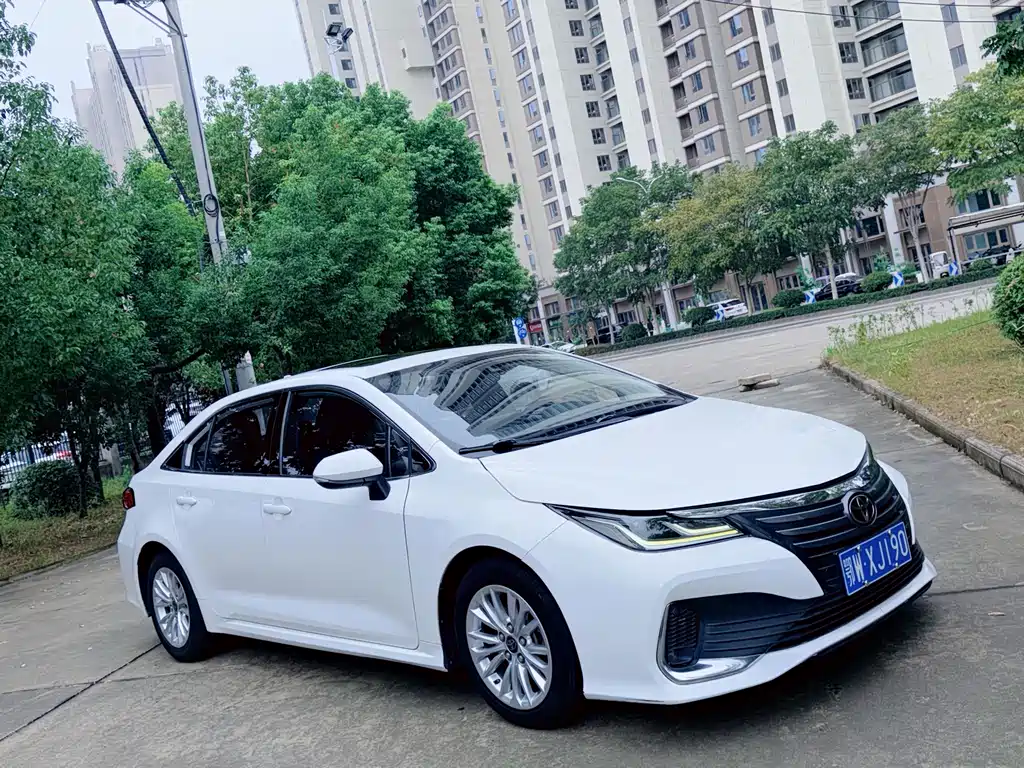 Toyota Allion — фото 3