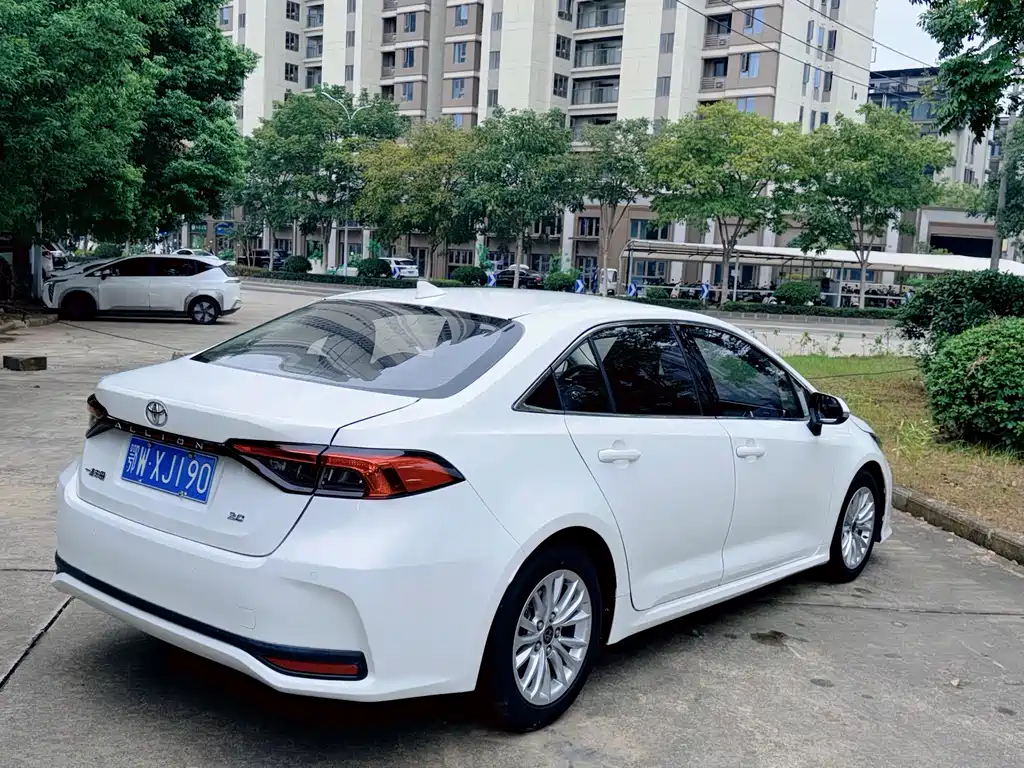 Toyota Allion — фото 6