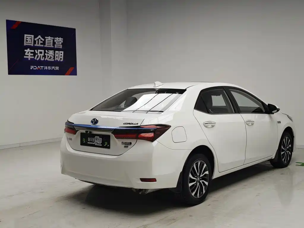 Toyota Corolla Hybrid — фото 4