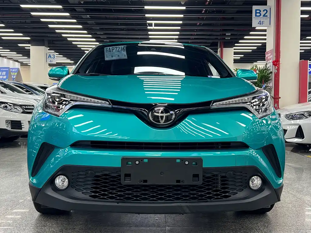 Toyota C-HR — фото 2