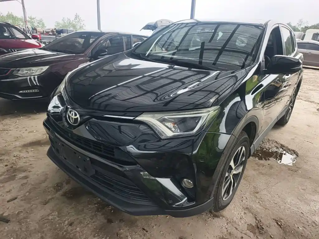 Toyota RAV4 — фото 2
