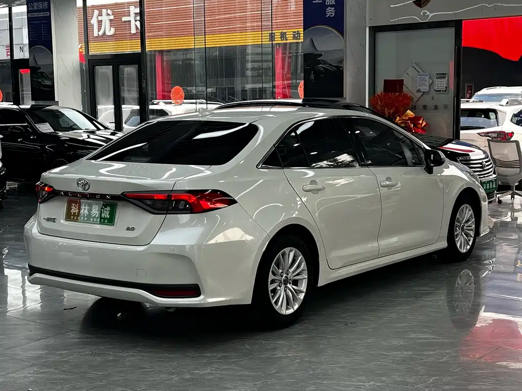 Toyota Allion — фото 4