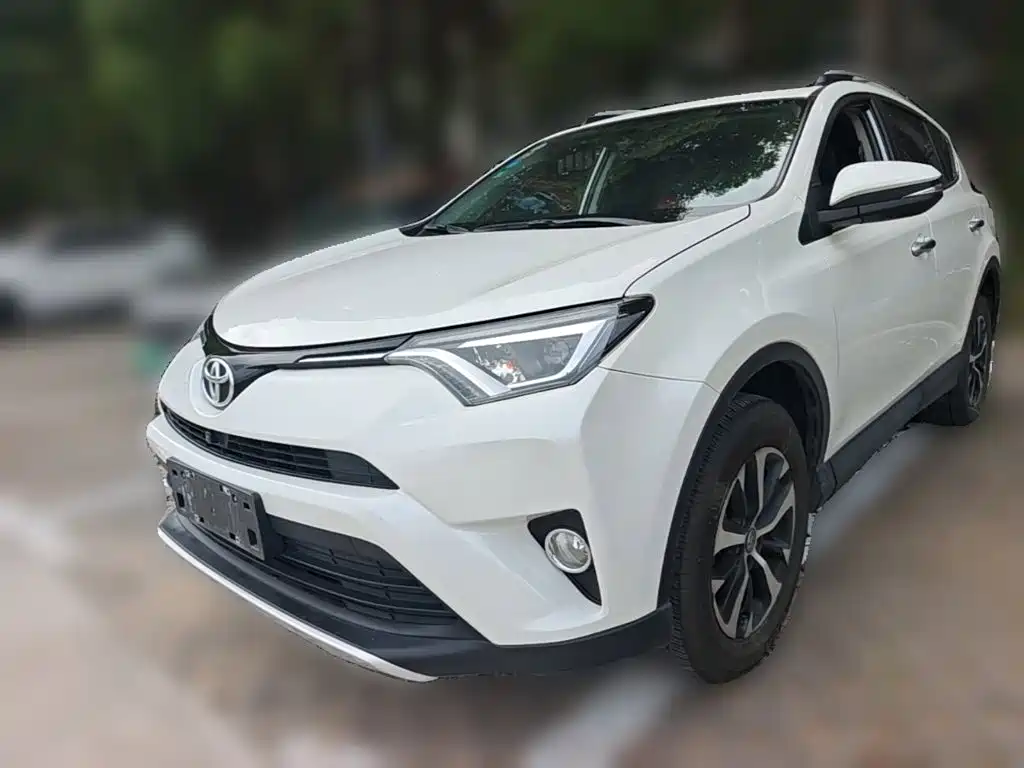 Toyota RAV4 — фото 3