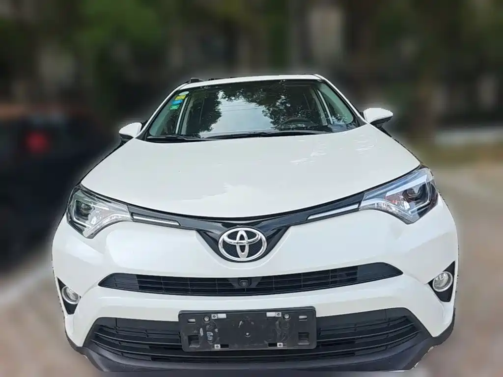 Toyota RAV4 — фото 5