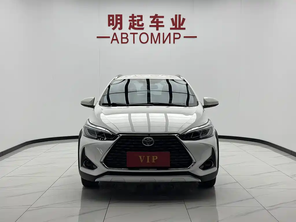 Toyota Yaris L — фото 3