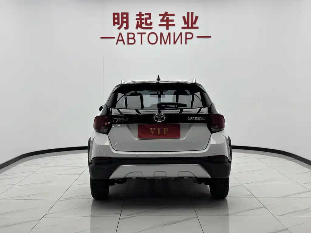 Toyota Yaris L — фото 9