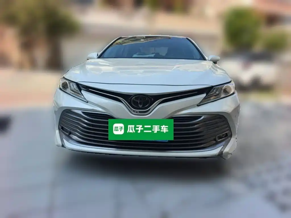 Toyota Camry — фото 23