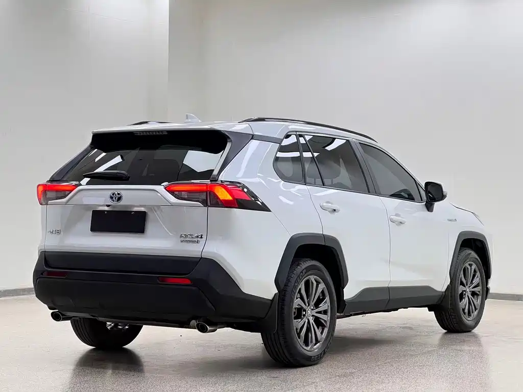 Toyota RAV4 Prime — фото 4