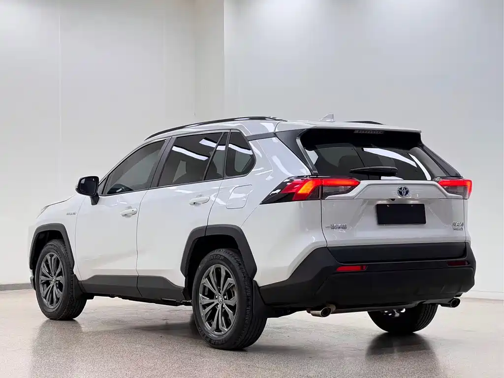 Toyota RAV4 Prime — фото 5