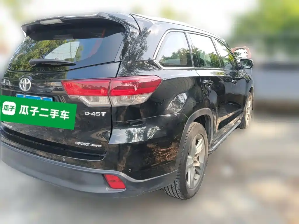 Toyota Highlander — фото 4