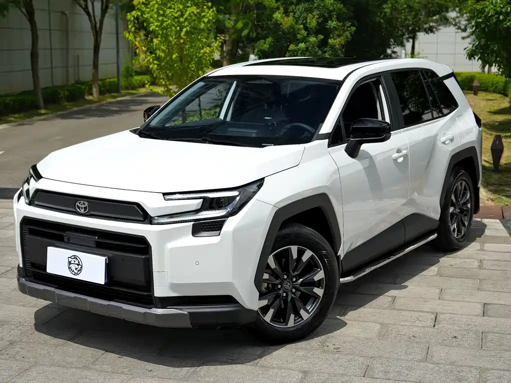 Toyota RAV4 — фото 3