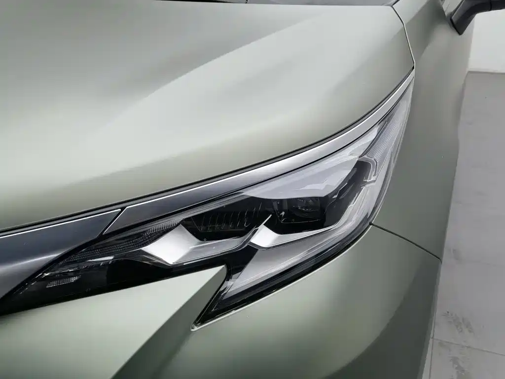 Toyota Sienna — фото 7
