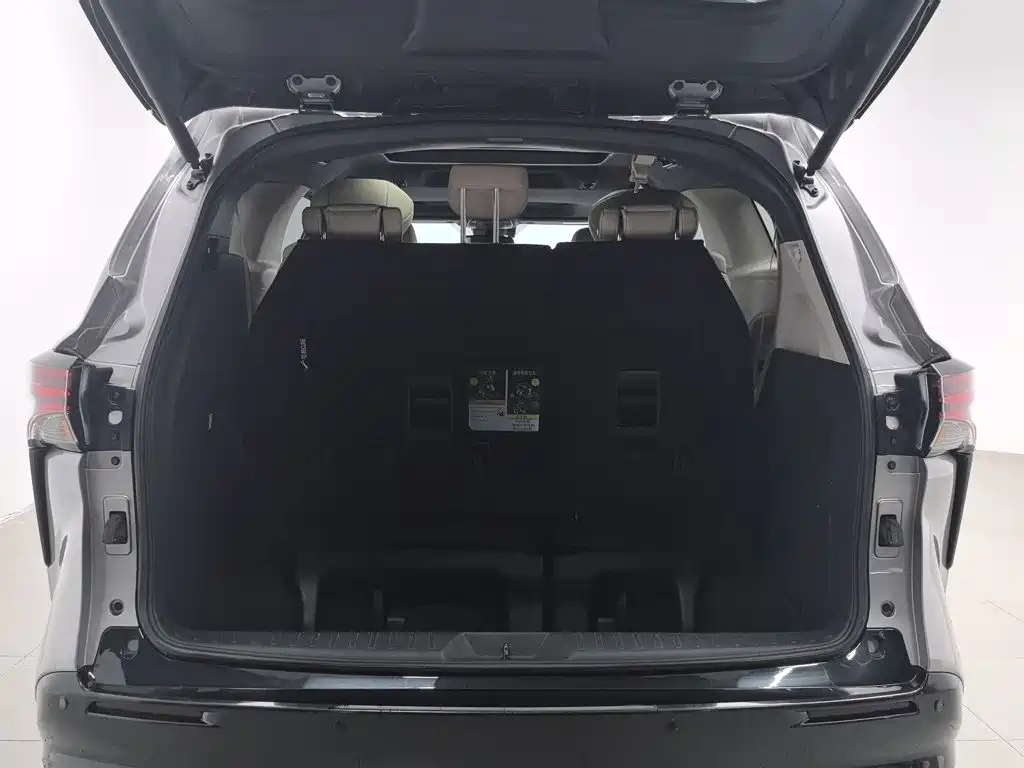 Toyota Sienna — фото 16