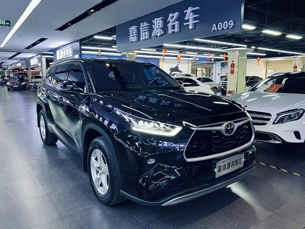 Toyota Highlander — фото 4
