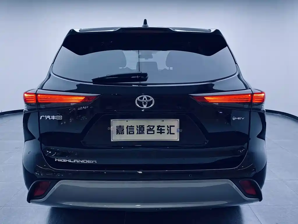 Toyota Highlander — фото 10