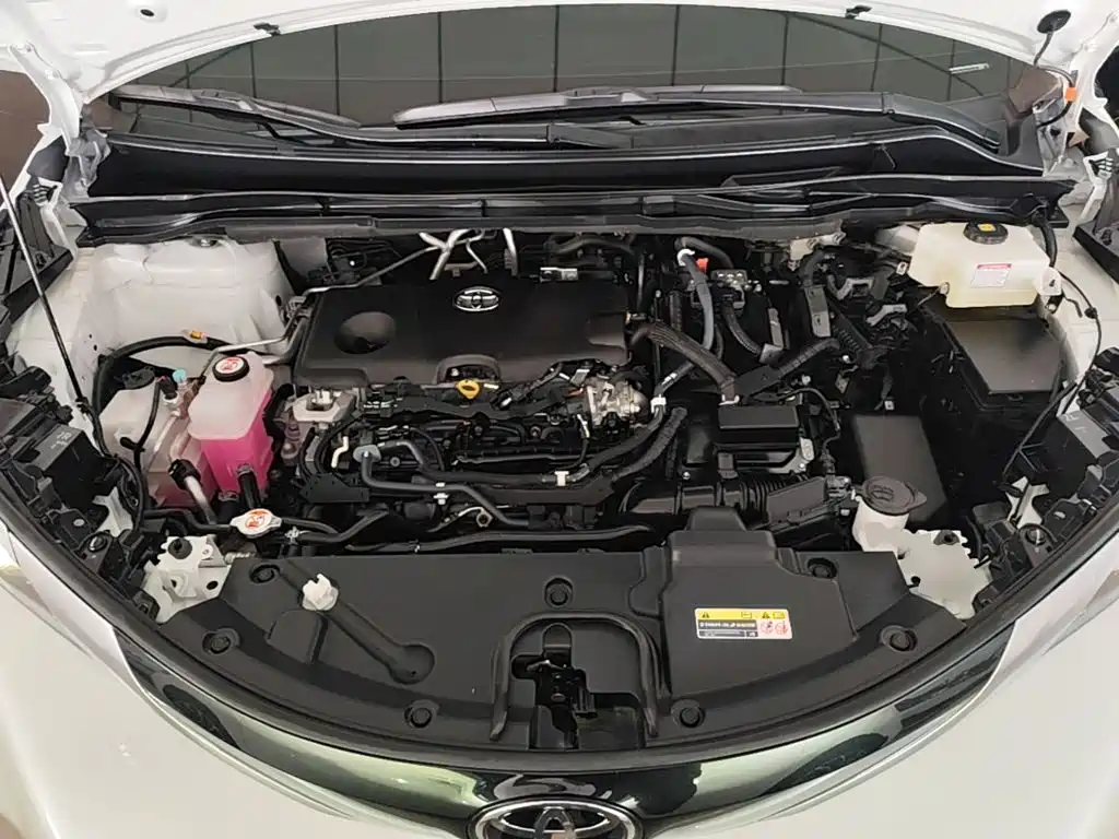 Toyota Granvia — фото 20